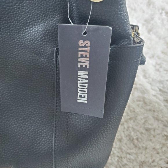 Steve Madden Black Bag w/Snakeskin Interior and Coin Purse - Picture 5 of 16